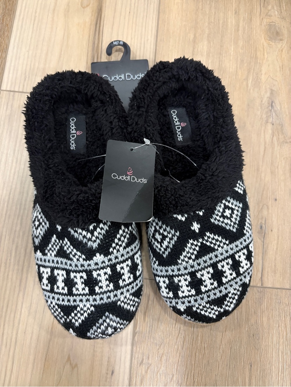 Cuddl Duds Black & White Patterned Plush Slippers Women’s 7/8